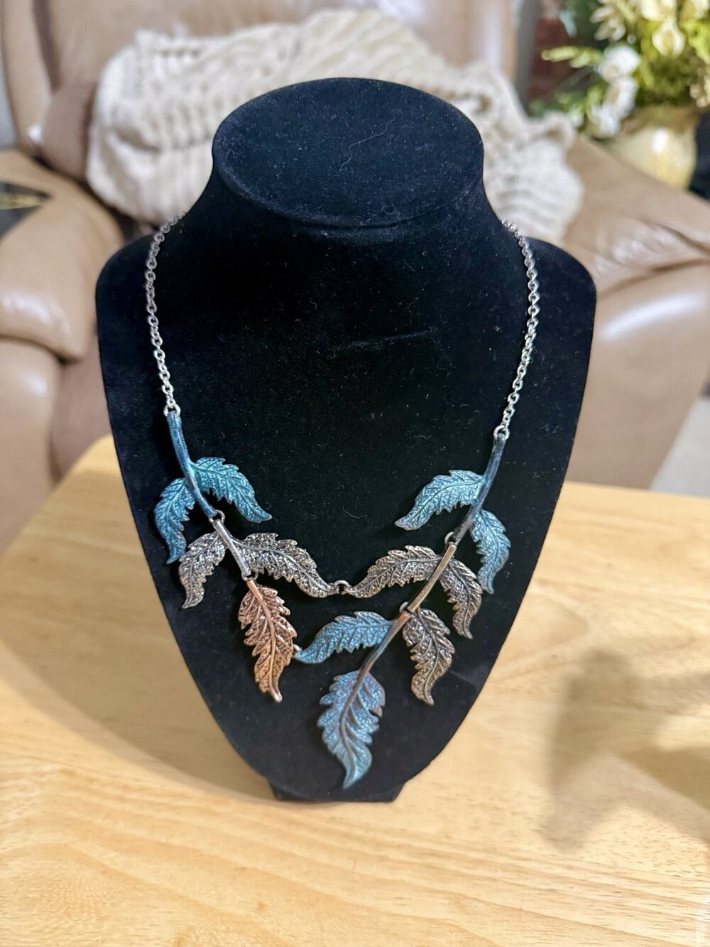 NWT! Story By Davinci Metal Leaves Statement Necklace & Earring Set